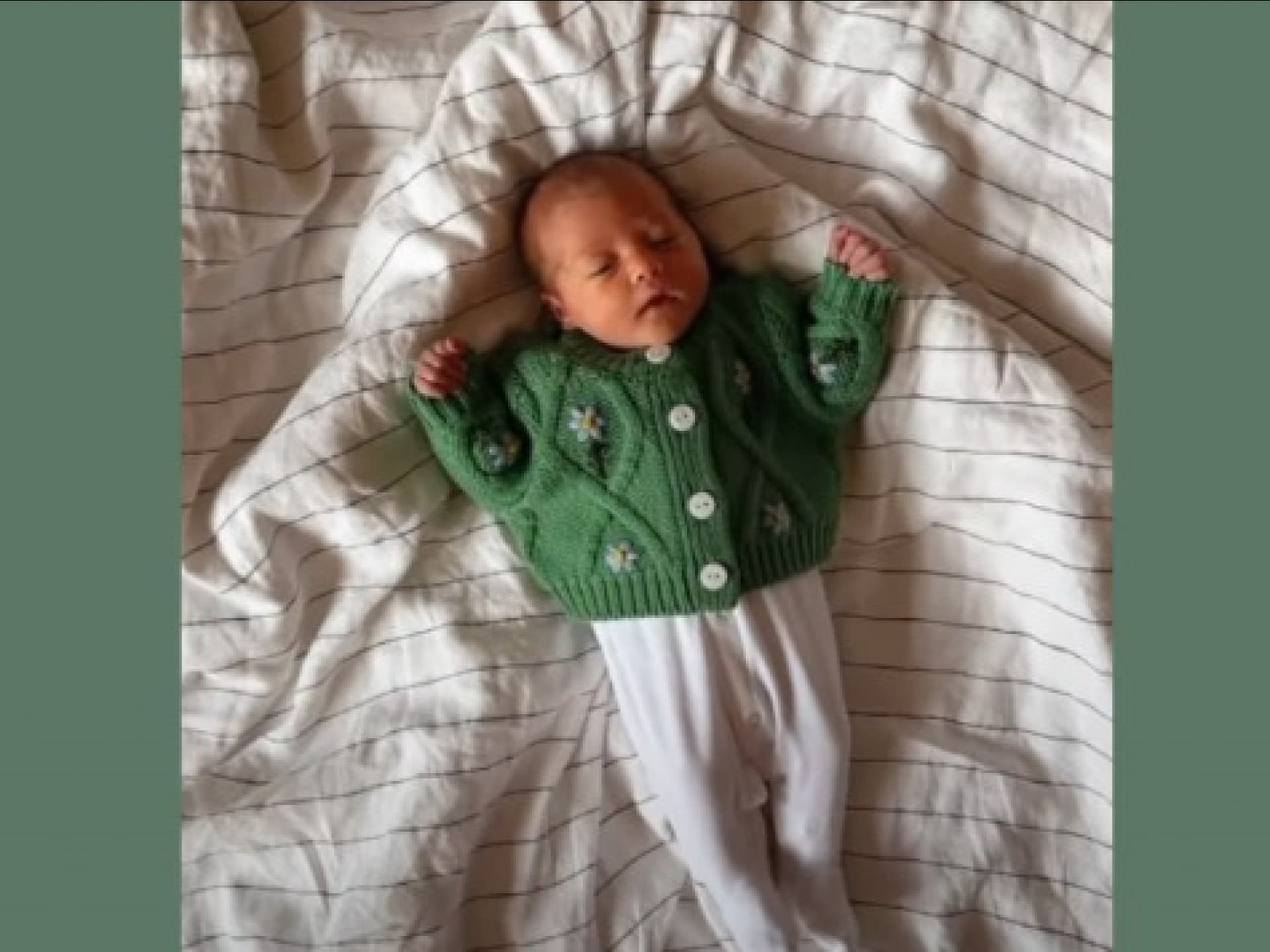 Zoella hat ihr zweites Baby „pünktlich zu Weihnachten" auf der Welt begrüßt