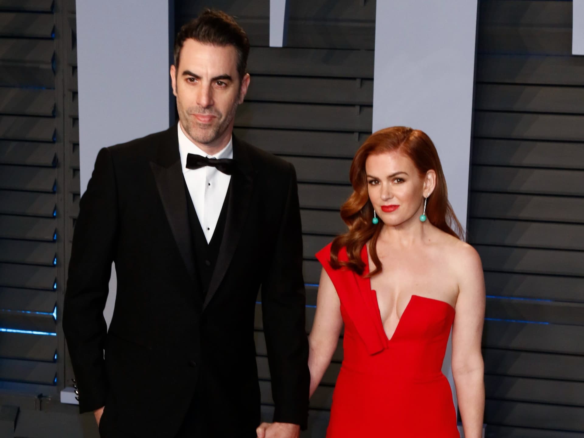 Sacha Baron Cohen und Isla Fisher senden liebevolle Nachrichten in den sozialen...