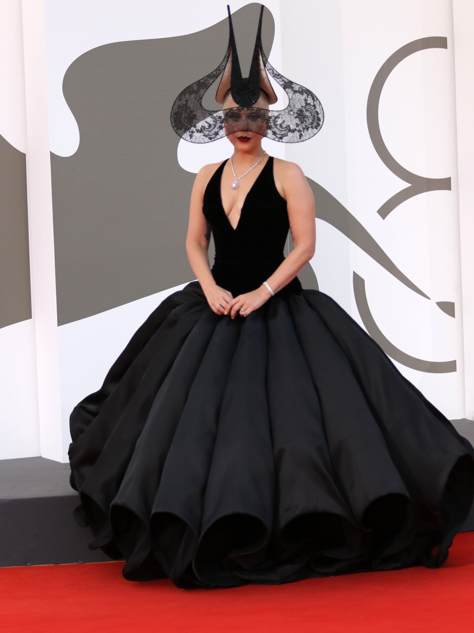 Lady Gaga besteht darauf, dass 'Perücken und Kostüme' sie nicht zu Drag-Act machen