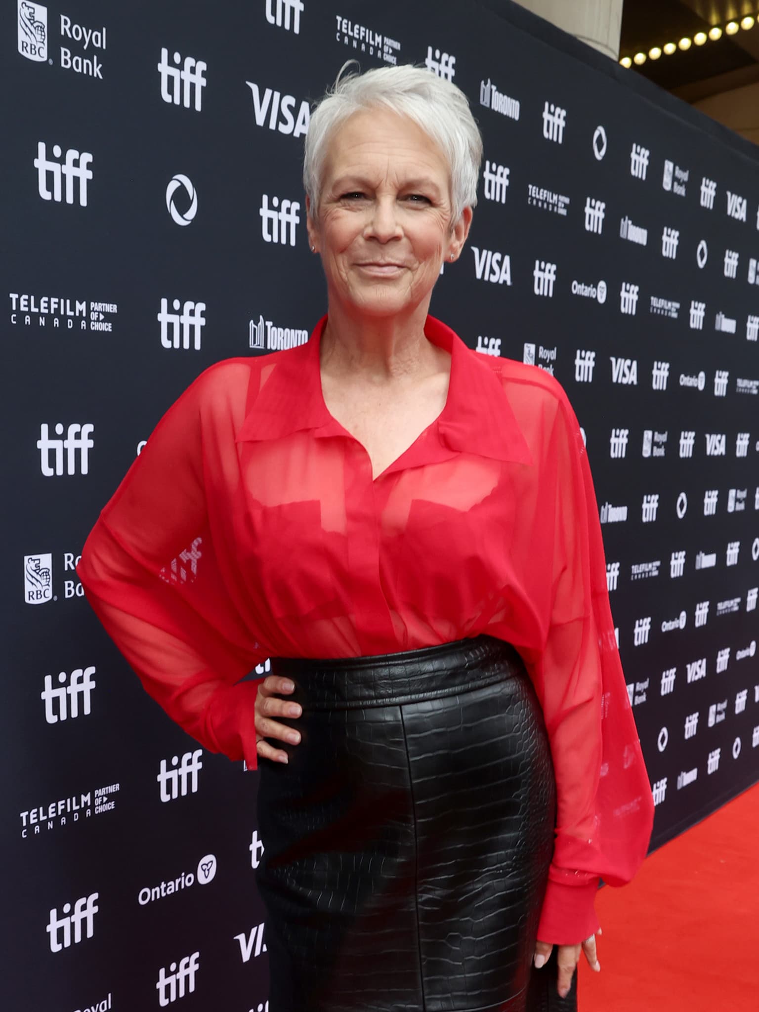 Jamie Lee Curtis feiert 26 Jahre Abstinenz von Alkohol.