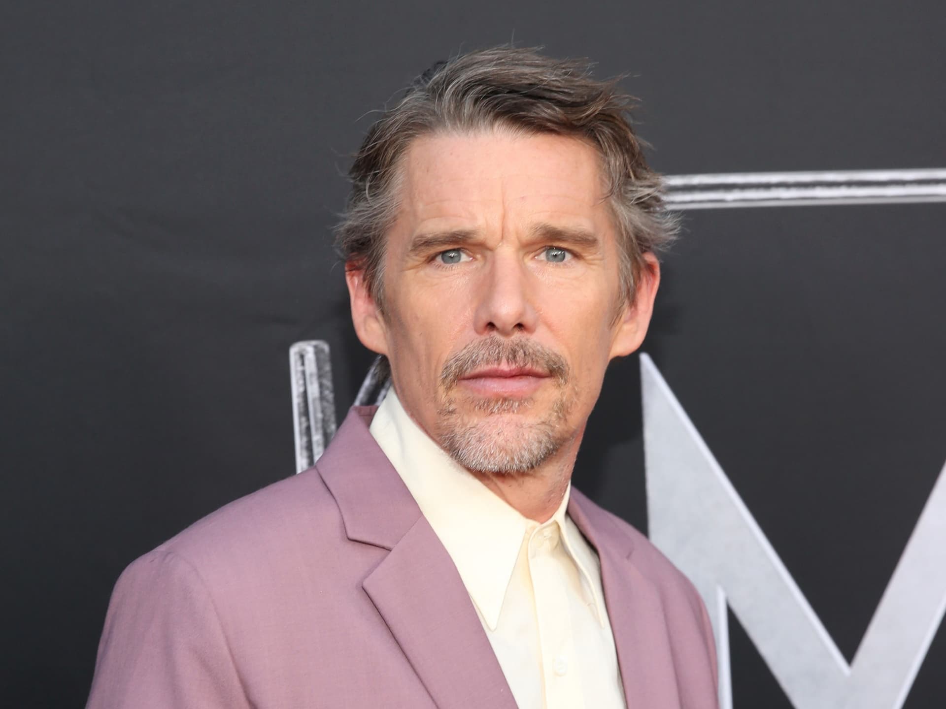 Ethan Hawke über Hollywood: “Die Gier regiert unser Universum”