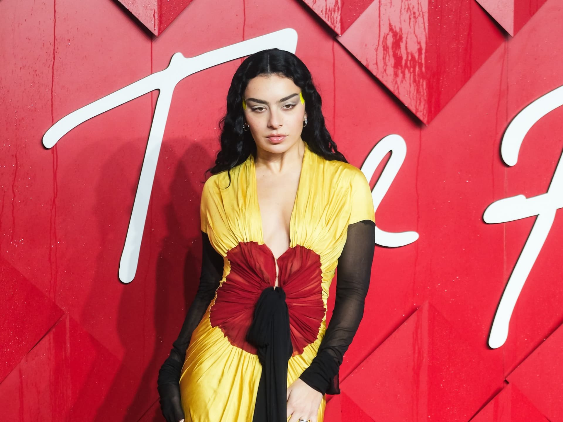 Charli XCX: Sie will kein Taylor-Bashing bei ihren Konzerten