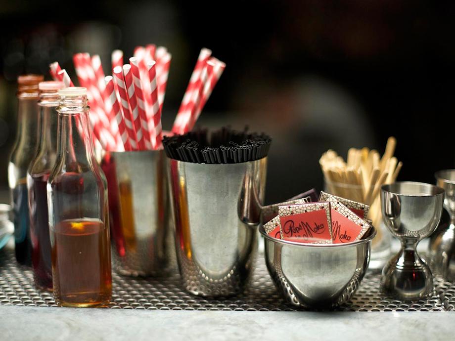 Die Entschlüsselung des Handwerks: Ihr praktischer Leitfaden zum Verstehen von Cocktail-Menüs