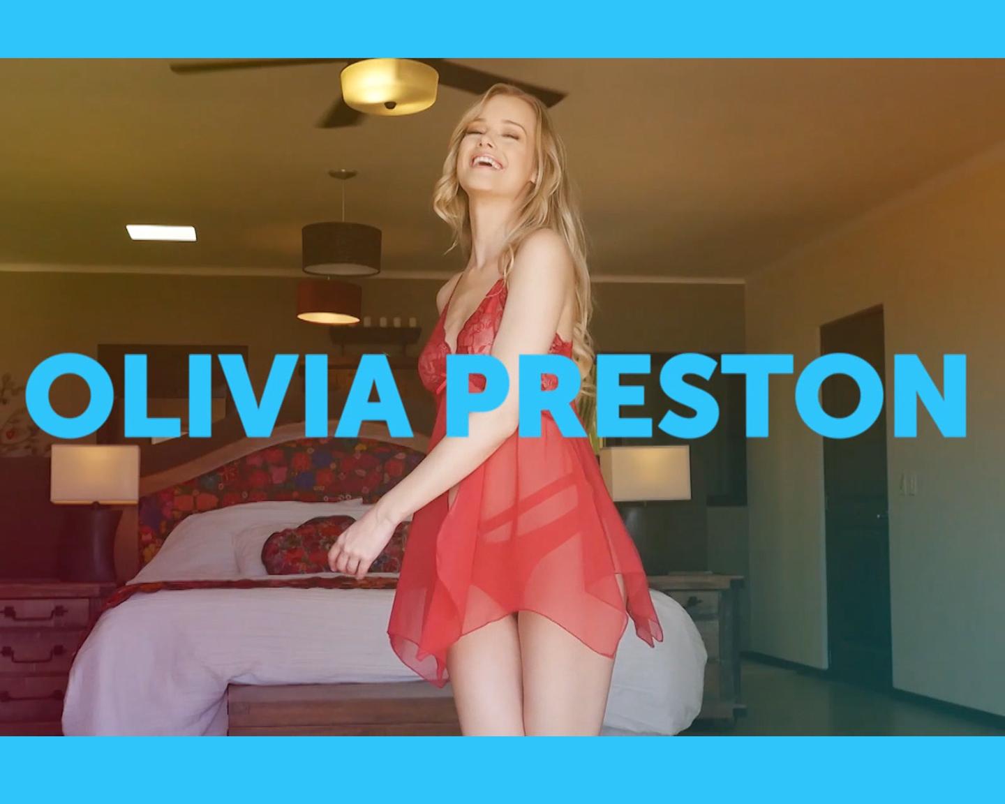Playboy Cybergirl (Olivia Preston): Es ist Zeit für DEIN Playboy Cybergirl des Jahres 2018 und die süße Olivia freut sich schon sehr darauf all ihre Shootings, ob vergangen oder zukünftig, mit Dir zu teilen.