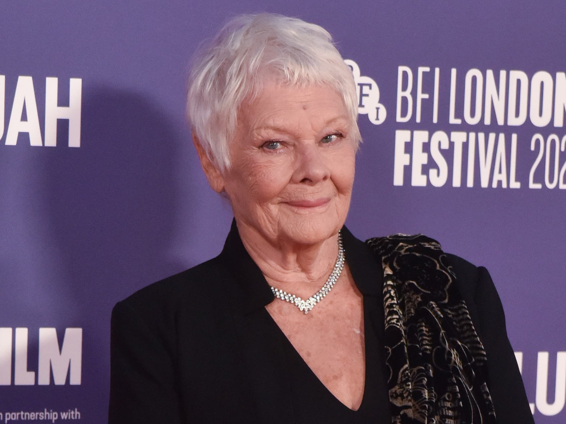 Judi Dench: Immer noch Angst vor Rausschmiss