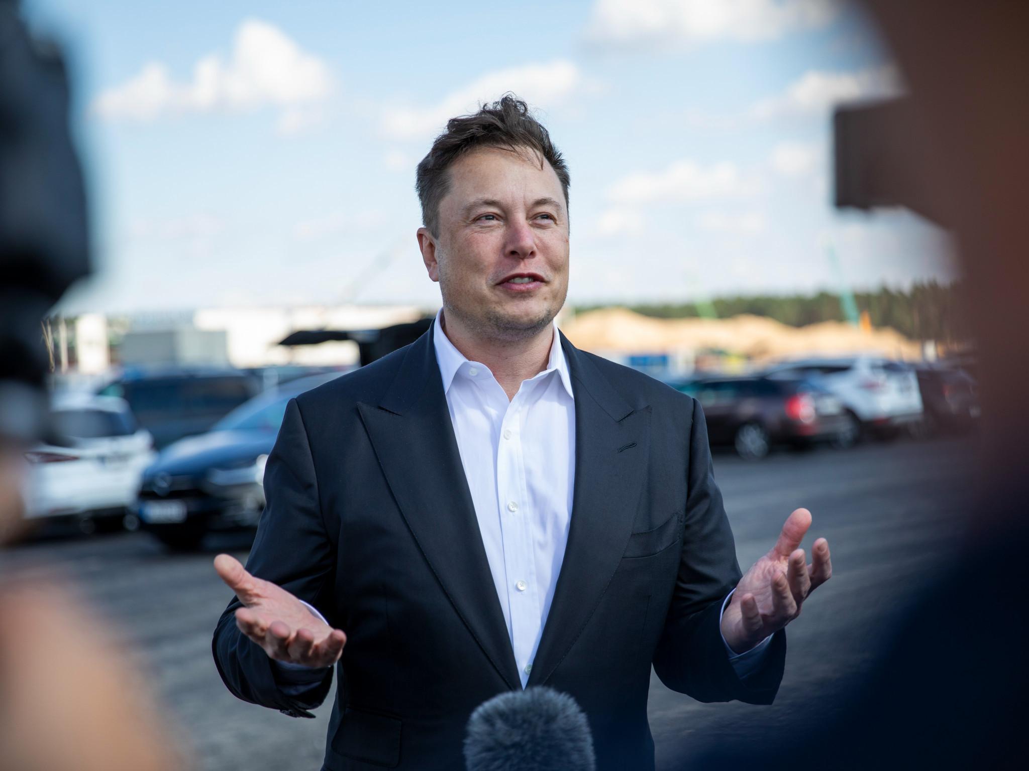 Elon Musk behauptet, Mark Zuckerberg habe einen Kampf gegen ihn im Kolosseum in Rom "abgelehnt"