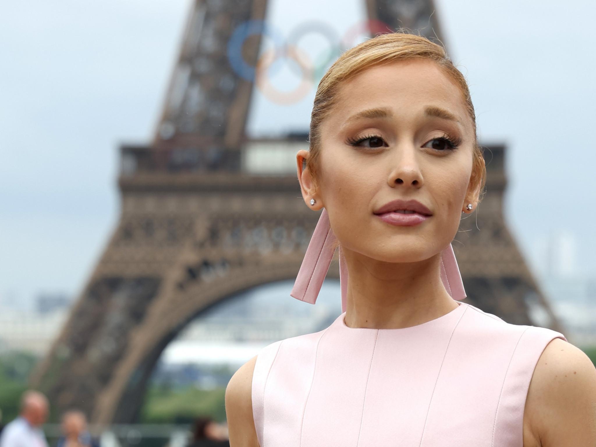 Ariana Grande brauchte ,Zeit und Therapie' wegen ihres Ruhms als Teenager
