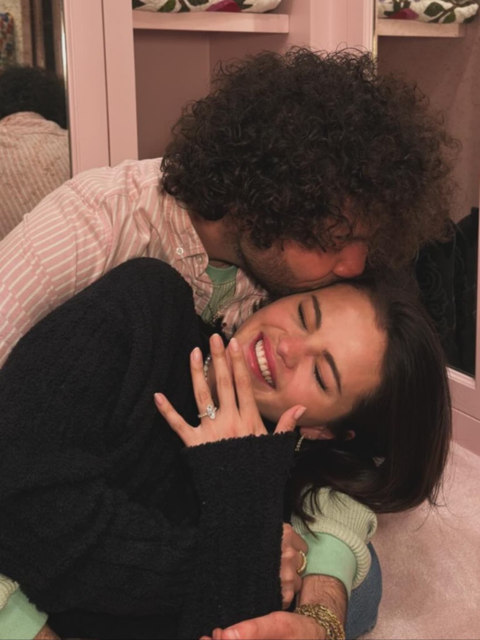 Selena Gomez verlobt sich mit Benny Blanco nach einem Jahr Beziehung