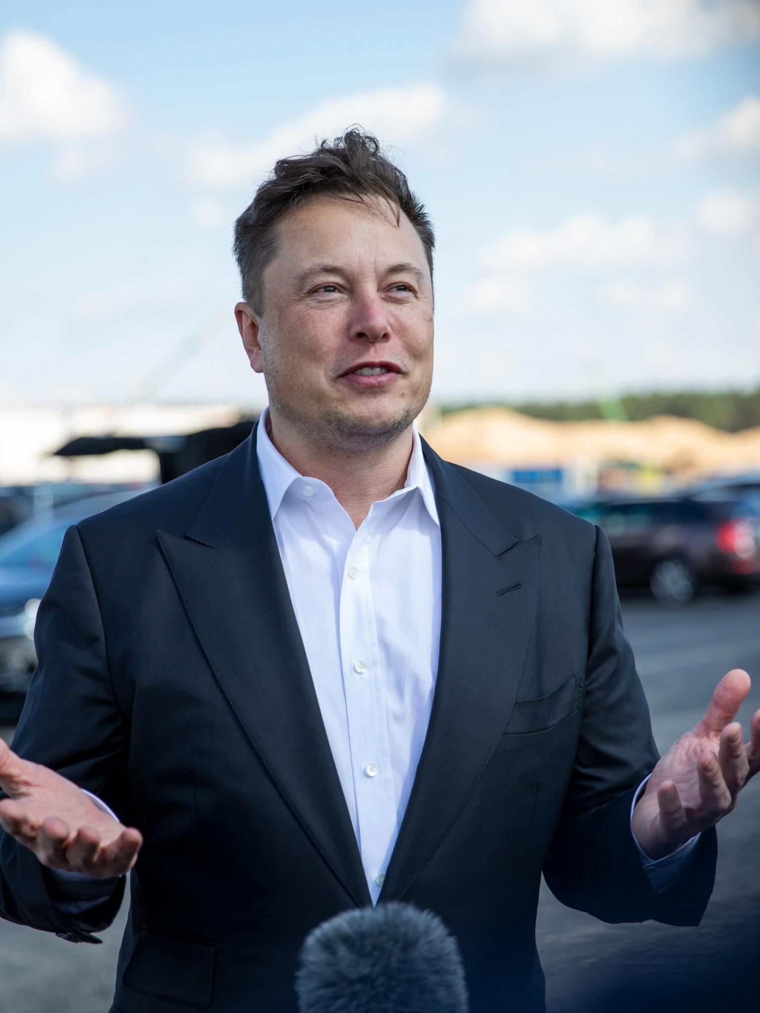 Elon Musk behauptet, Mark Zuckerberg habe einen Kampf gegen ihn im Kolosseum in Rom "abgelehnt"
