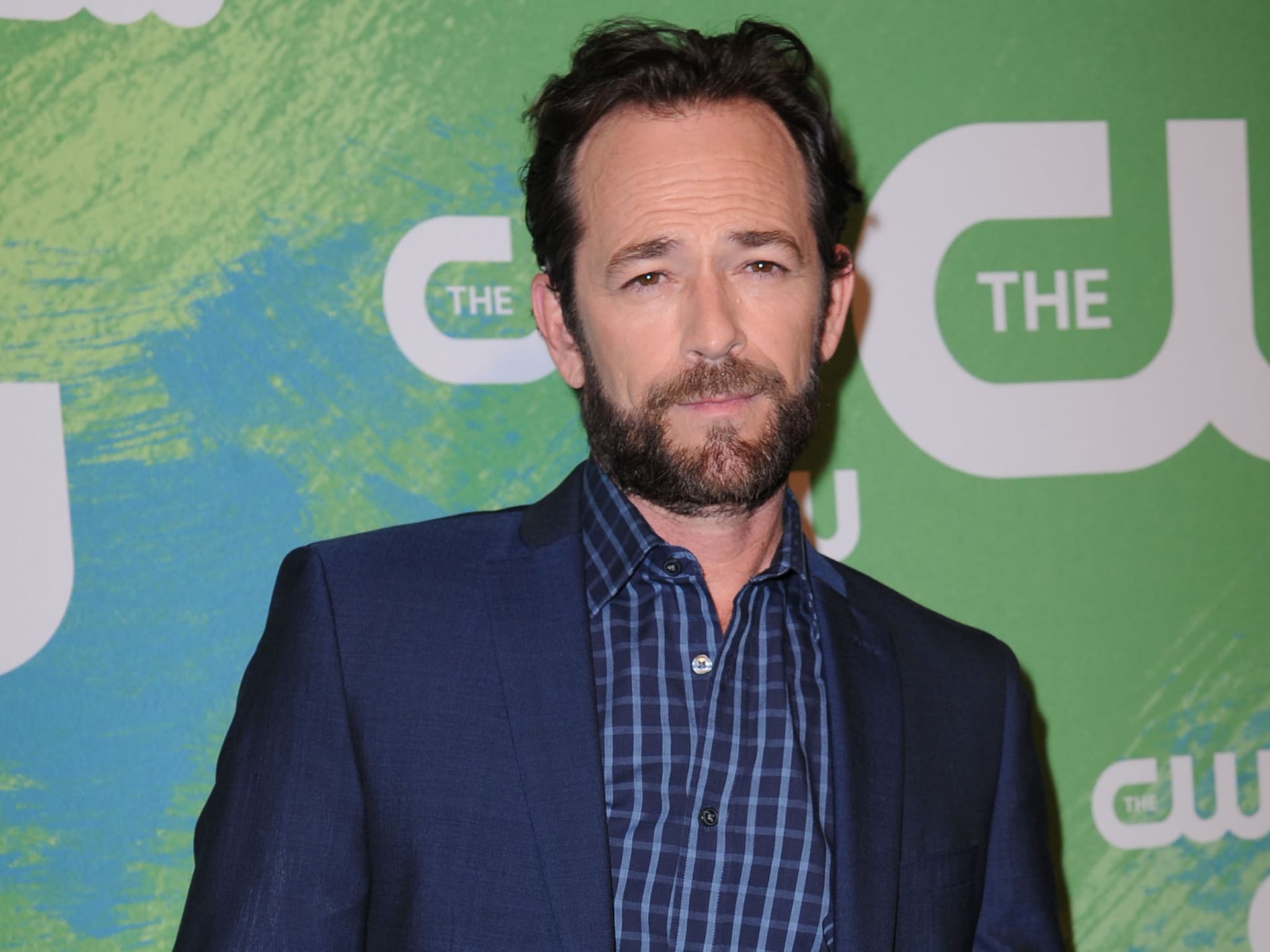 Tori Spelling behauptet, dass Madonna Berichten zufolge mit Luke Perry liiert gewesen...