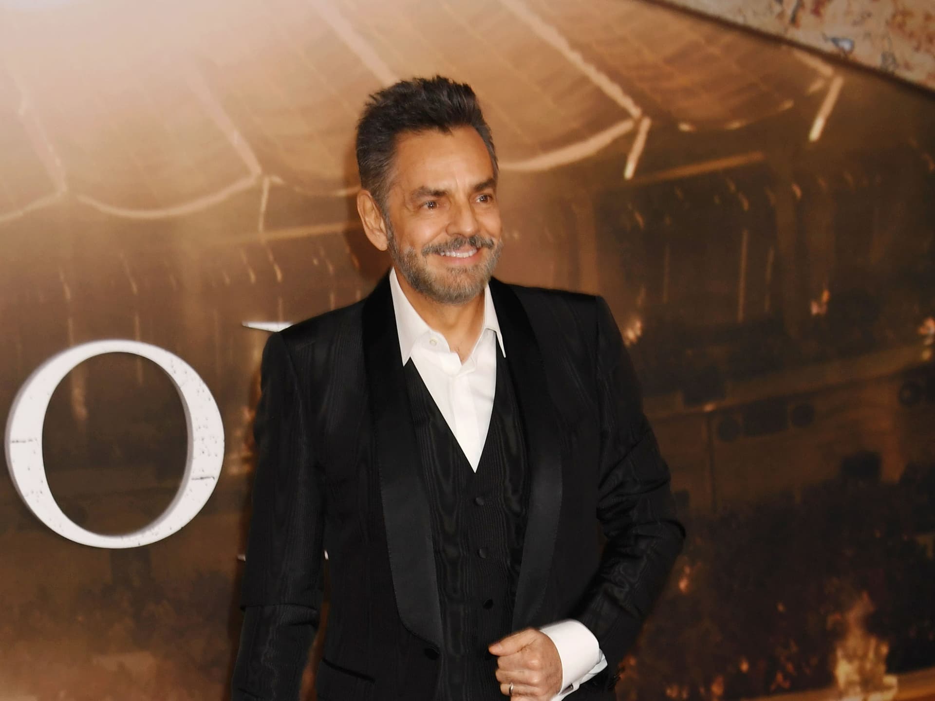 Eugenio Derbez hat sich bei Selena Gomez entschuldigt.