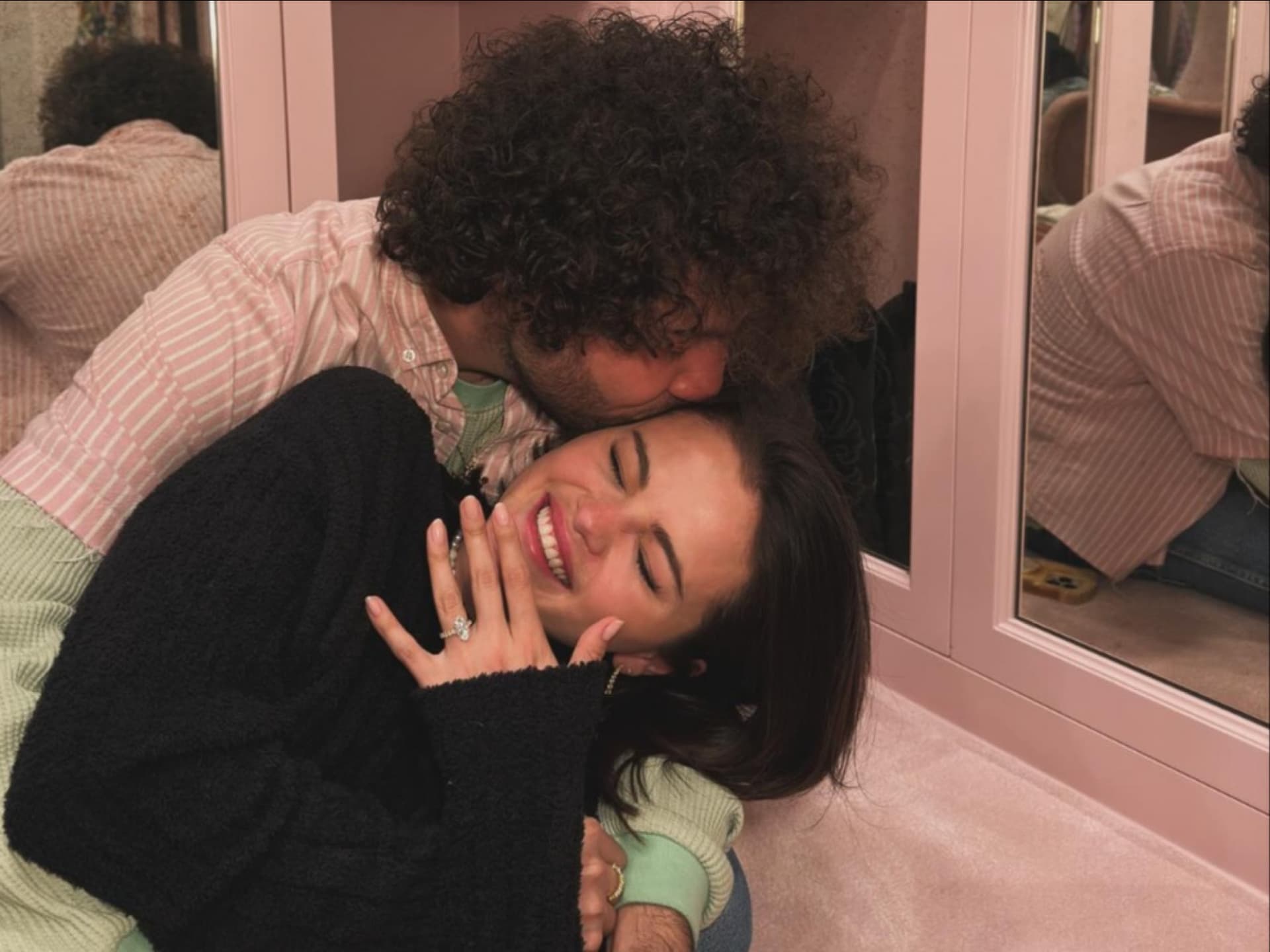 Selena Gomez verlobt sich mit Benny Blanco nach einem Jahr Beziehung