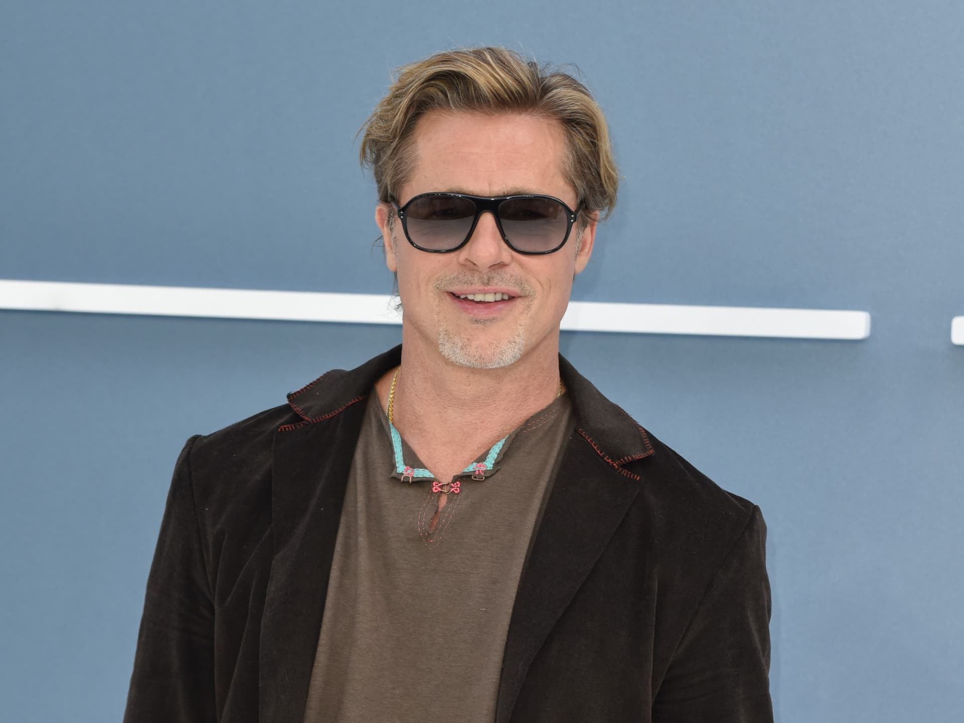 Brad Pitt kann „lange ohne Dusche auskommen“