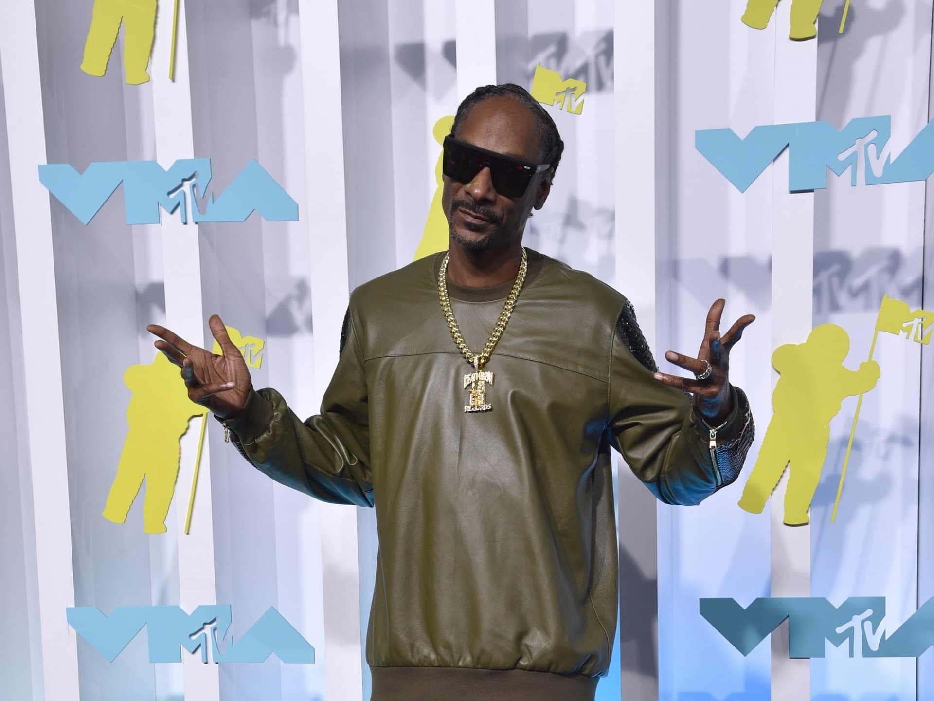 Snoop Dogg verklagt Walmart wegen „Müsli-Sabotage“-Vorwurf