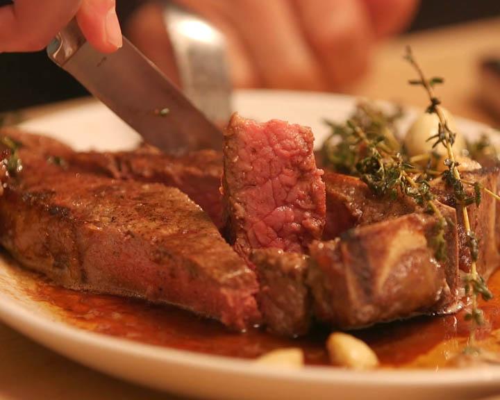 Playboy Lifestyle - Kochen und Genießen Spezial - Das perfekte Steak zu Hause selbst gemacht… zusammen mit Chef-Koch Tin Vuong