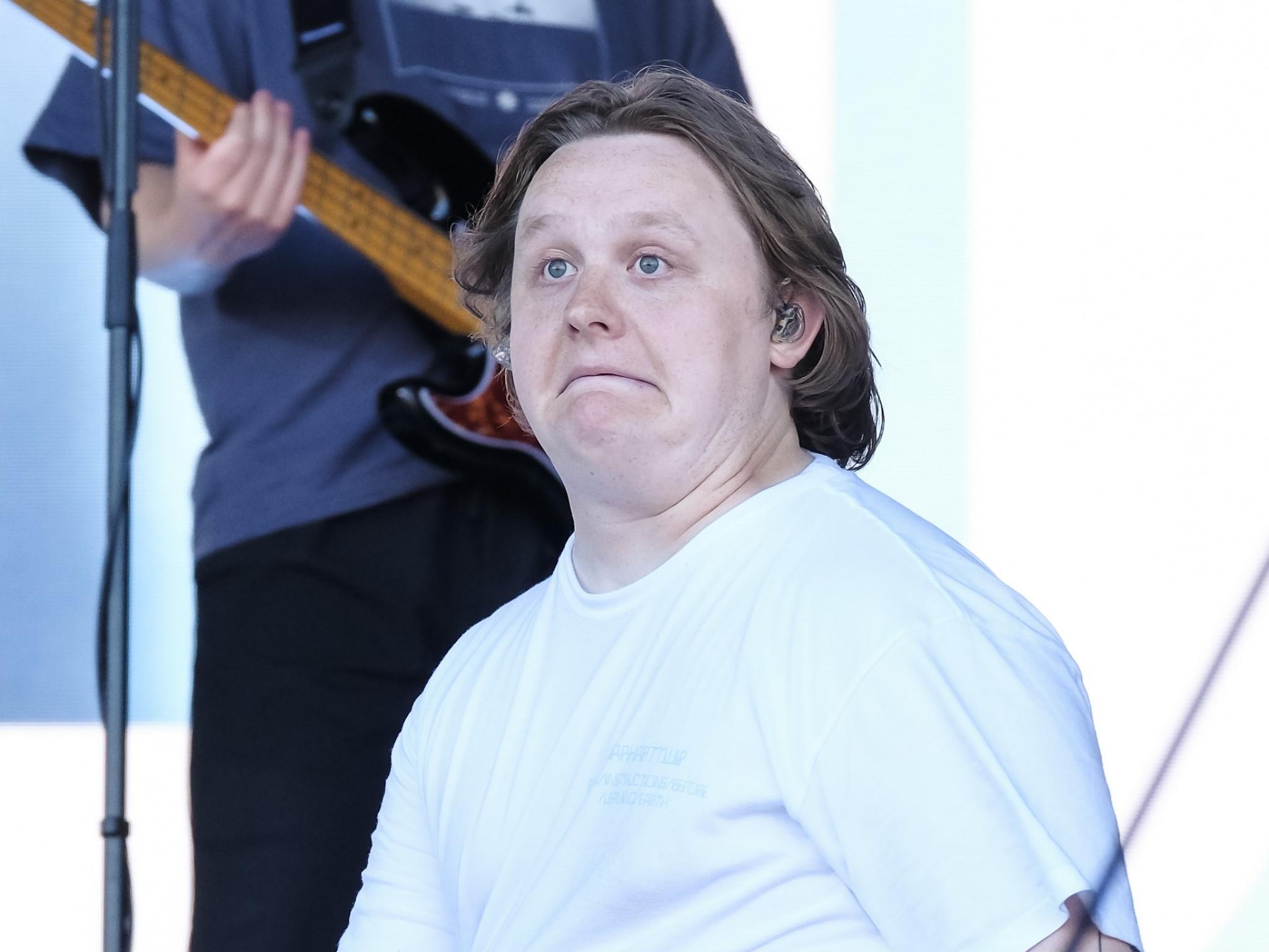 Lewis Capaldi: Pause für die Psyche