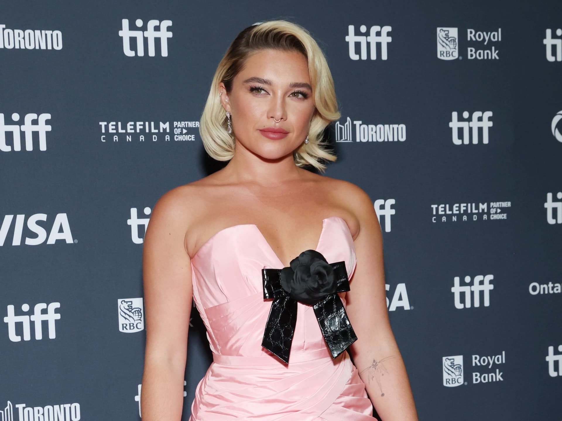 Florence Pugh nahm sich eine Pause von der Schauspielerei, nachdem sie so...