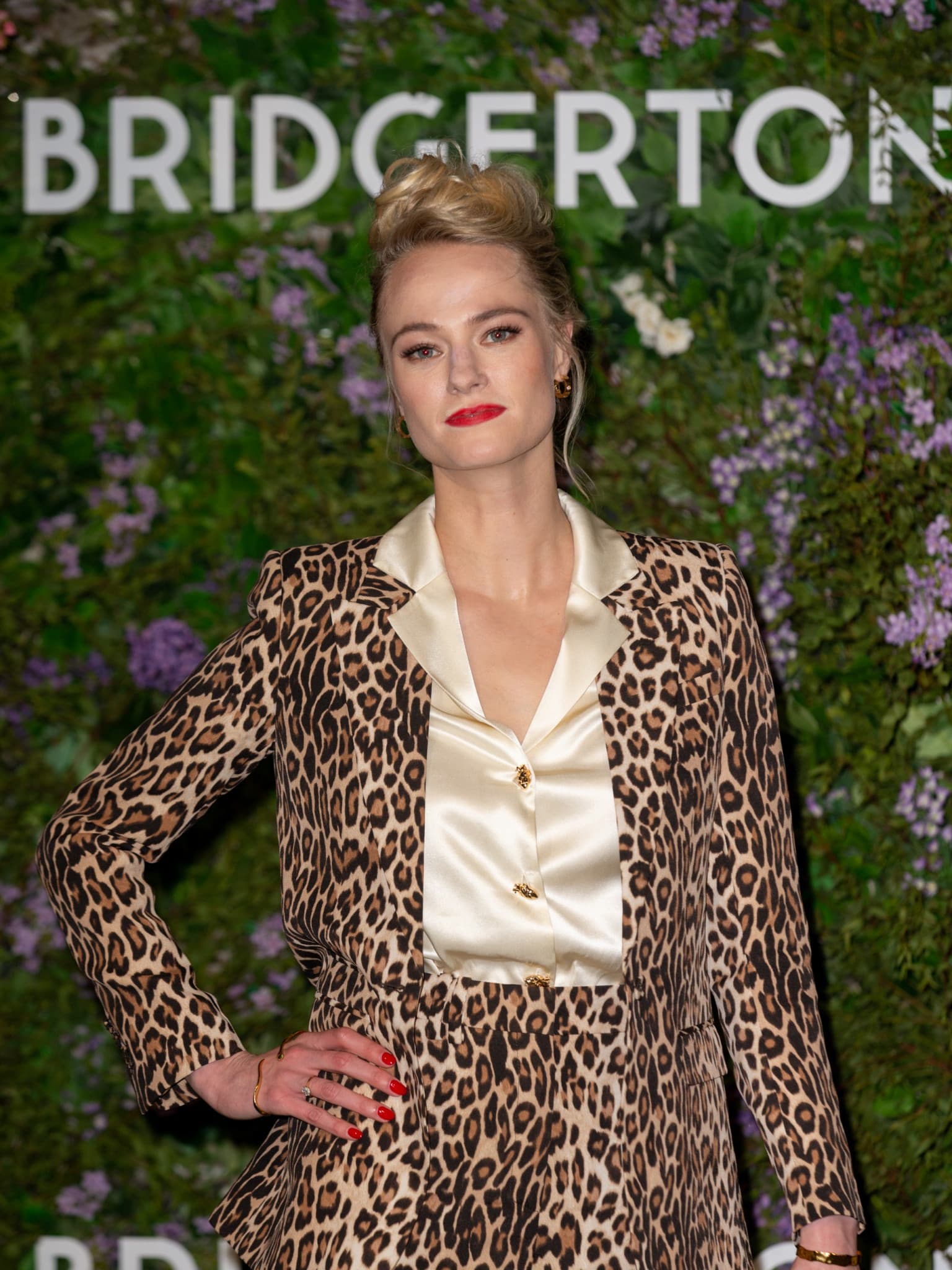 Jessica Madsen bekommt „interessante Direktnachrichten“ wegen ihrer 'Bridgerton'-Rolle