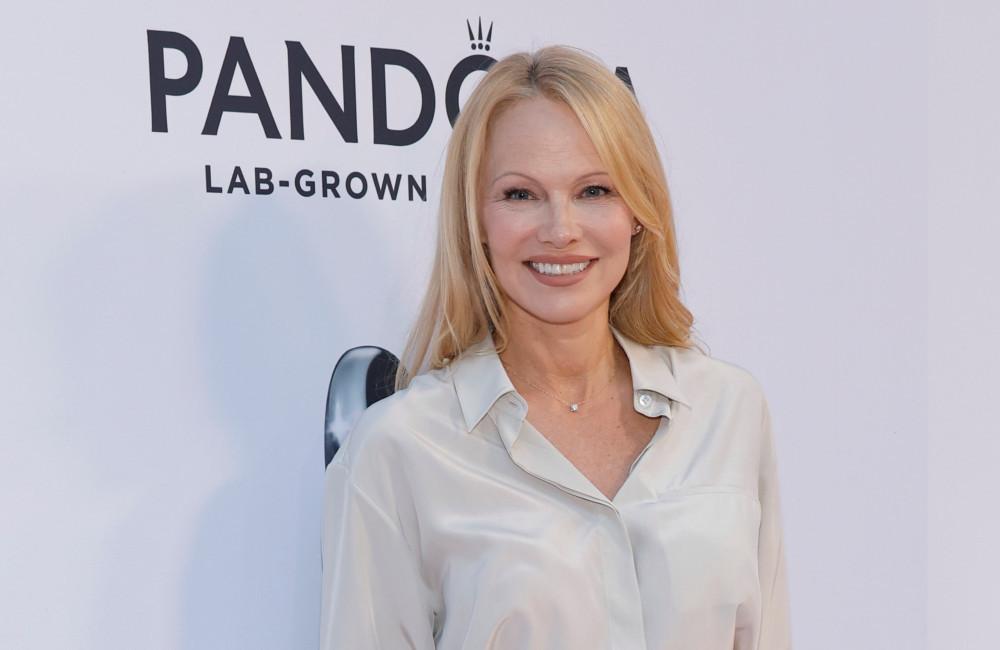 Pamela Anderson findet Unvollkommenheiten „sexy“