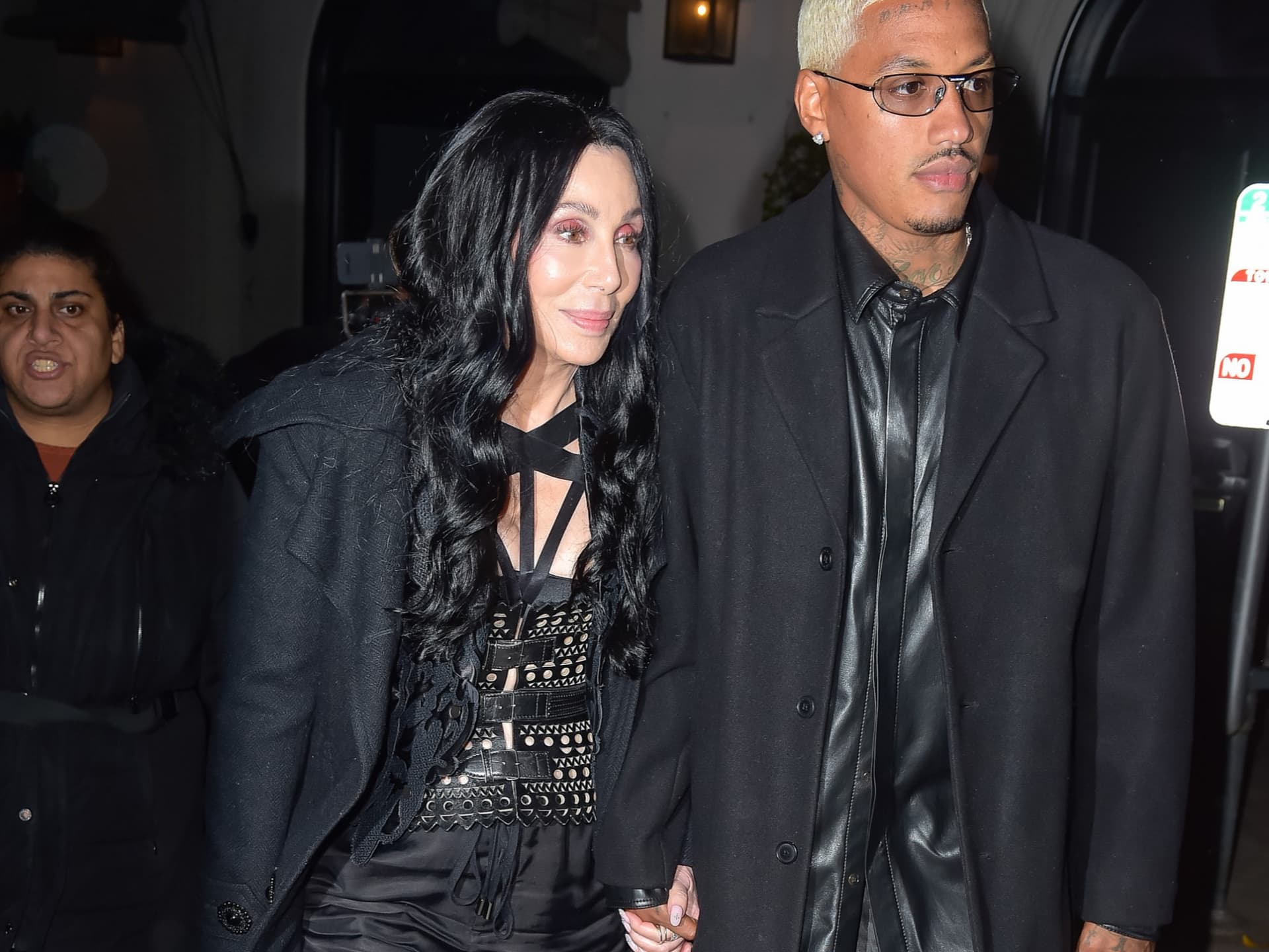Cher: Freunde wollen ihren Toyboy loswerden!