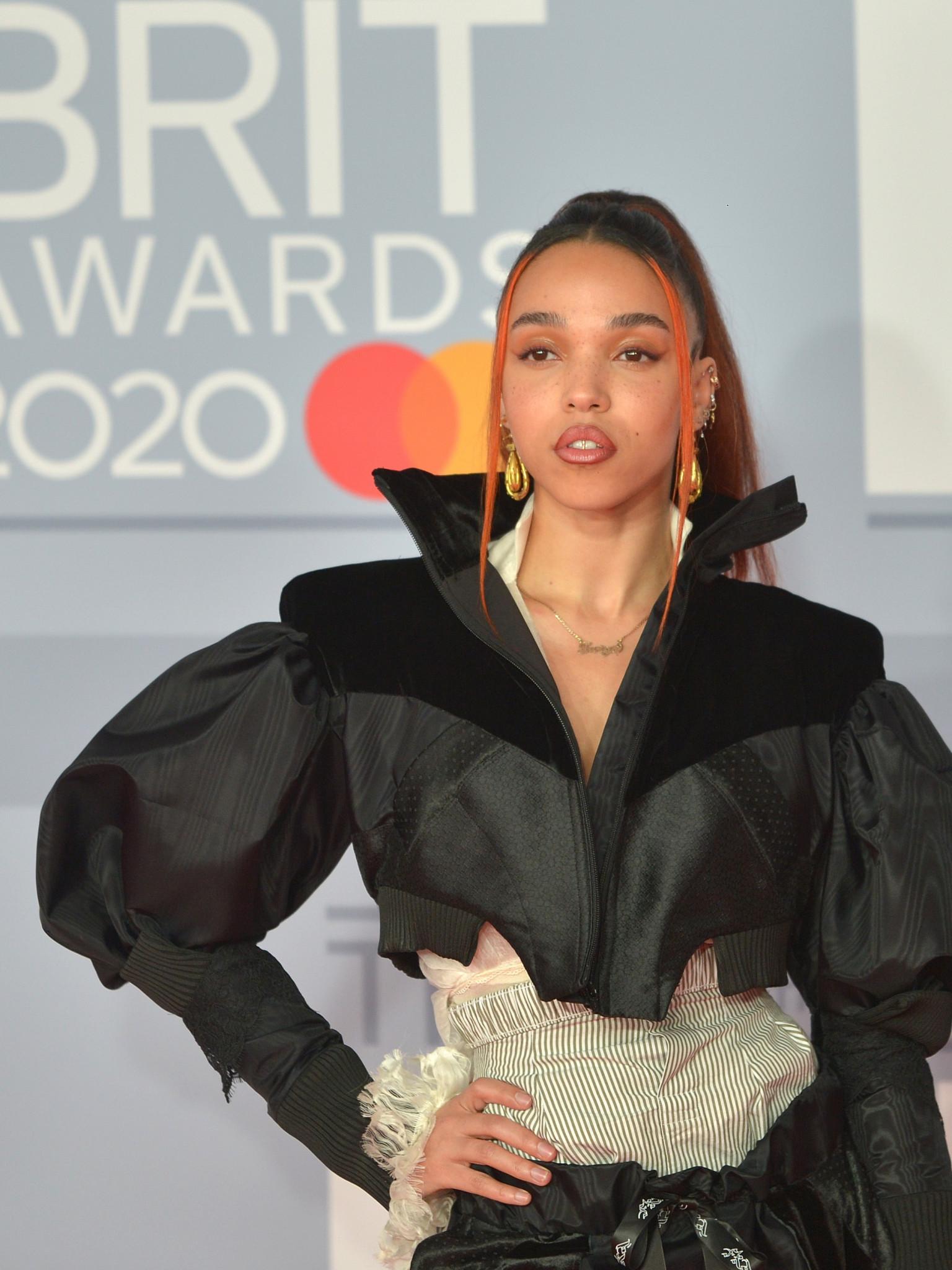 FKA Twigs fordert 10 Millionen US-Dollar Schadensersatz von Shia LaBeouf