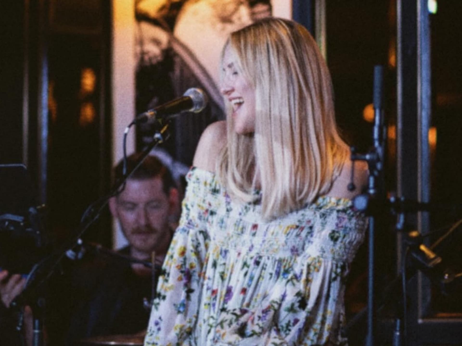 Kate Hudson: Gesangkarriere rettete ihre Familie