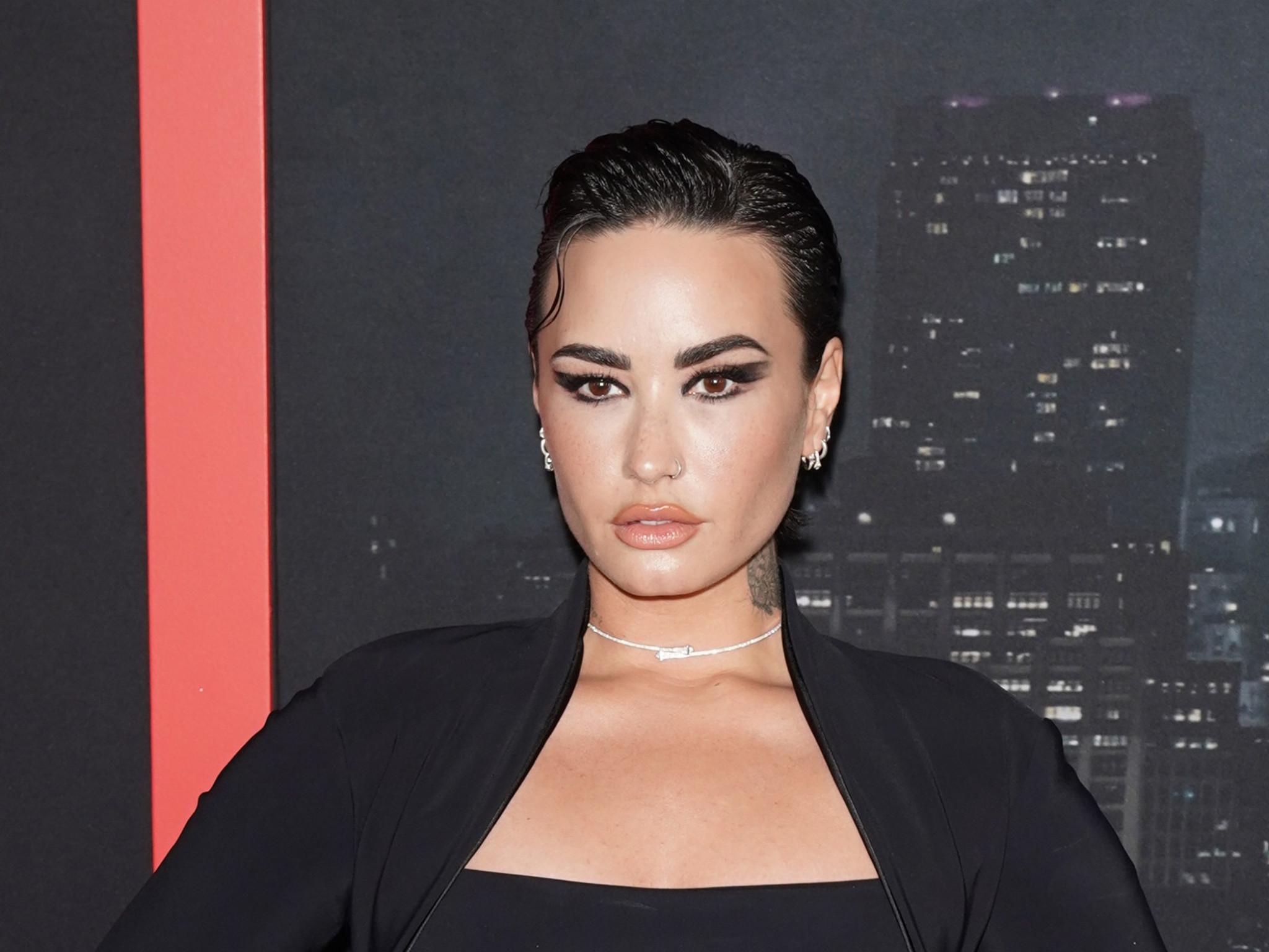 Demi Lovato: Sie bereut Selbst-Kritik