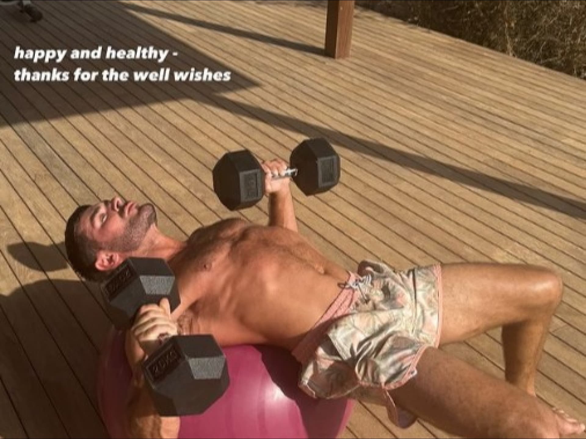 Zac Efron ,glücklich und gesund' nach ,kleinem' Badeunfall