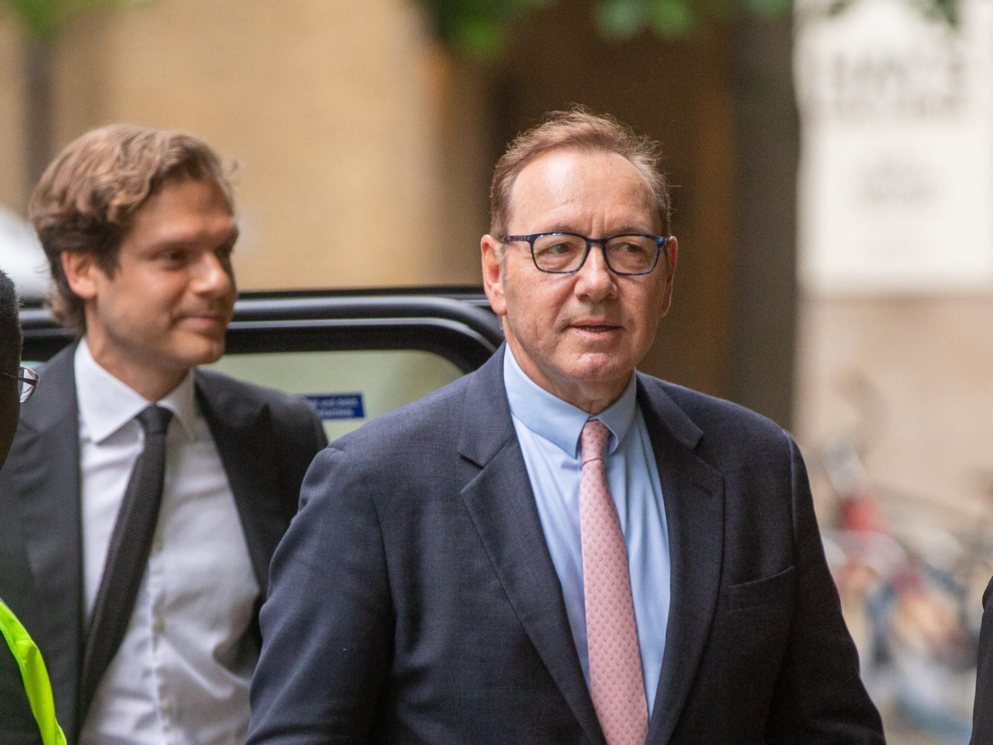 Kevin Spacey ist der Geschworenenjury in seinem Prozess wegen angeblicher sexueller Übergriffe „dankbar“