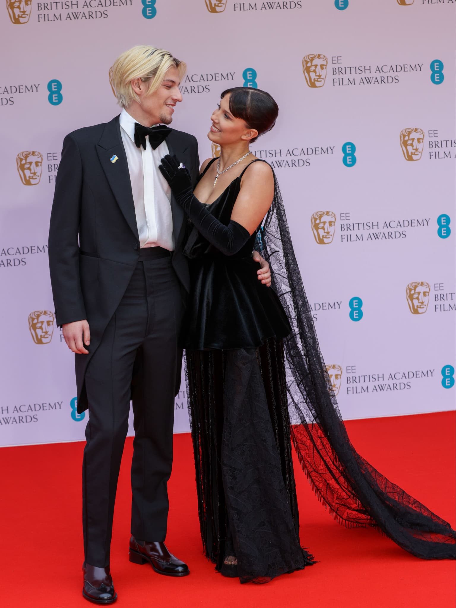 Jake Bongiovi und Millie Bobby Brown gaben sich bei einer „intimen Hochzeit im Kreise der Familie“ das Ja-Wort