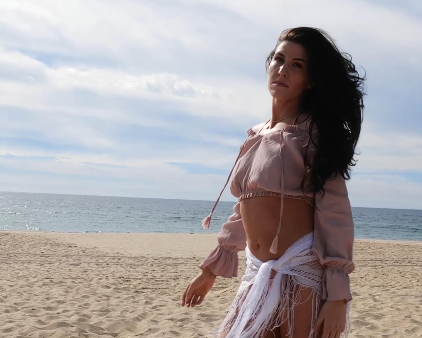 Playboy Muse (Carmen Nikole): Carmen Nikoles optimistische Persönlichkeit ist ansteckend und darüber hinaus besticht auch noch ihr süßes, kluges, freundliches und wunderschönes Wesen.