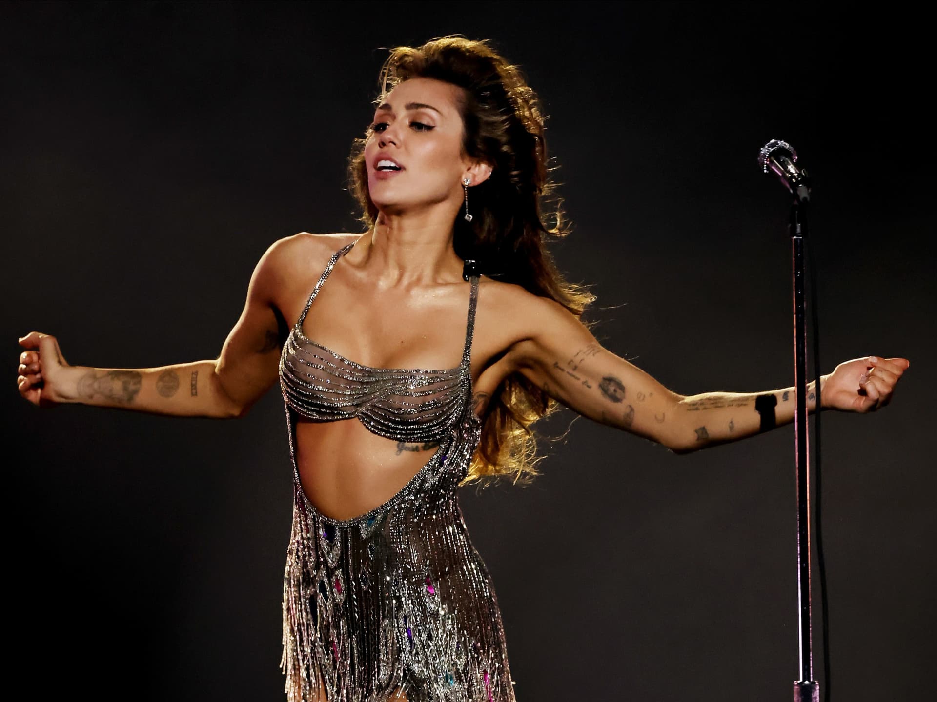 Miley Cyrus: Sie widmet tränenreiche Disney-Ehre Hannah Montana