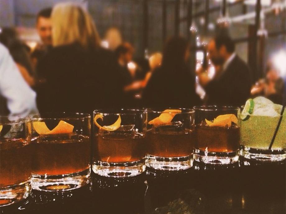 Wo man in den 10 besten College-Football-Städten einen anständigen Drink bekommt