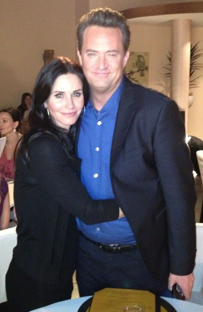 Courteney Cox soll oft vom Geist ihres verstorbenen 'Friends'-Co-Stars Matthew Perry „besucht“ werden