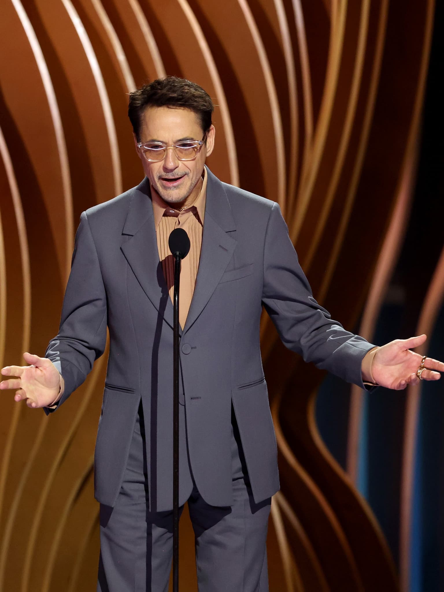 Robert Downey Jr. verrät, sein Privatleben gebe ihm „etwas, womit ich meine Neurose positiv in Verbindung bringen kann“