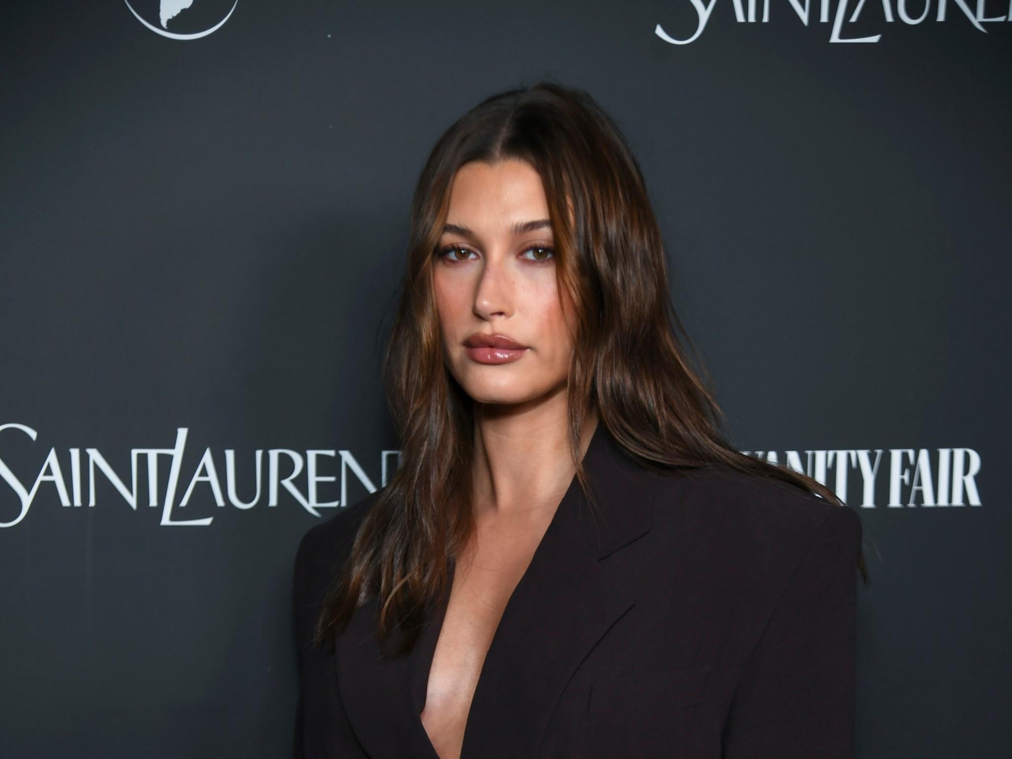 Hailey Bieber: Schwangerschaft blieb lange geheim