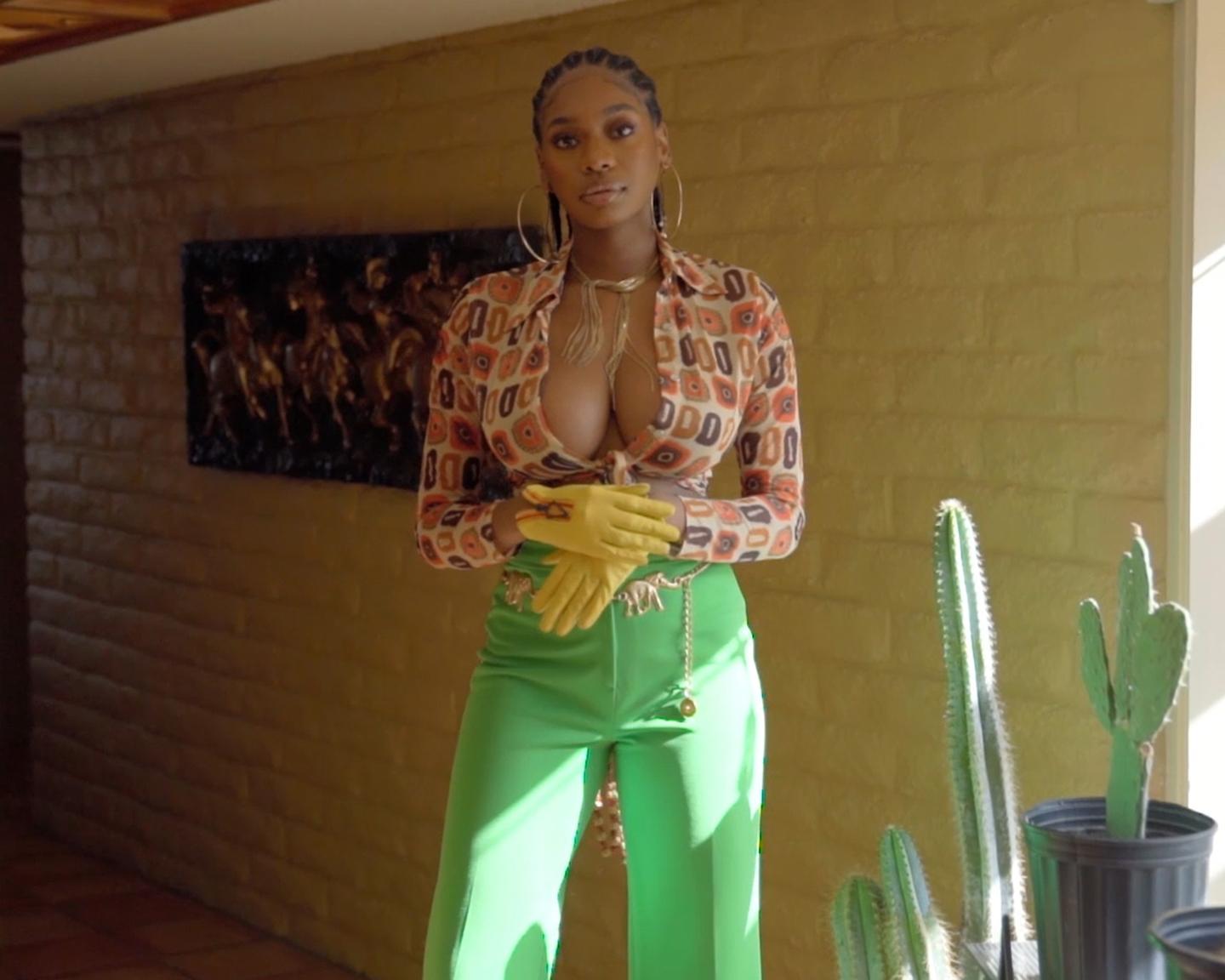 Playboy Muses (Nyla in Intuition der Frauen): Genießen Sie die Aussicht mit der Newcomerin Nyla. Vor Ort in Phoenix, Arizona, gibt Nyla mit der Fotografin Madeline Northway ein stilvolles Debüt. Erfahren Sie hier mehr über Nyla.