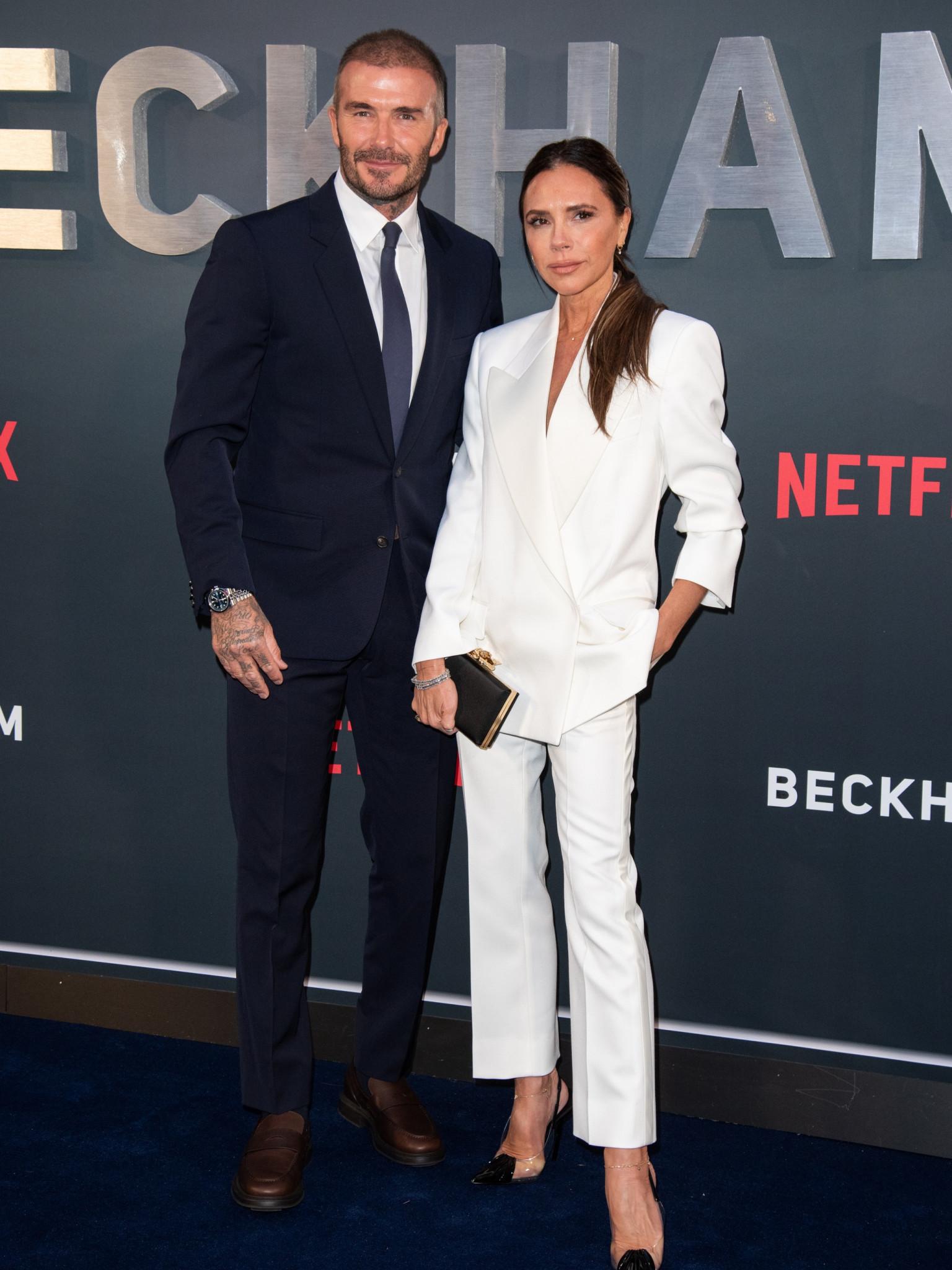 Victoria Beckham war genervt von Ehemann Davidn - denn der hätte beinahe die Geburt seines Sohnes verpasst, um einen Pepsi-Werbespot mit J-Lo und Beyoncé zu drehen!