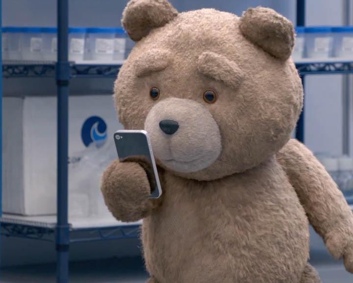Playboy's Instagram (Playmates und Ted 2): unsere Playmates rufen eine Petition zur Legalisierung von Ted auf - komm und mach mit!