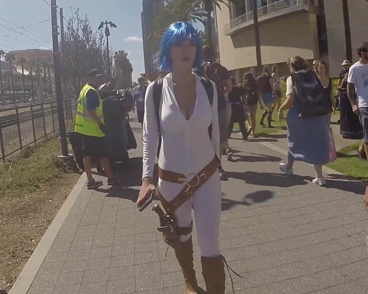 Playboy Gamer Next Door: 10 Stunden mit unserer Playboy Cosplayerin auf und ab bei der Comic-Con in San Diego, USA!