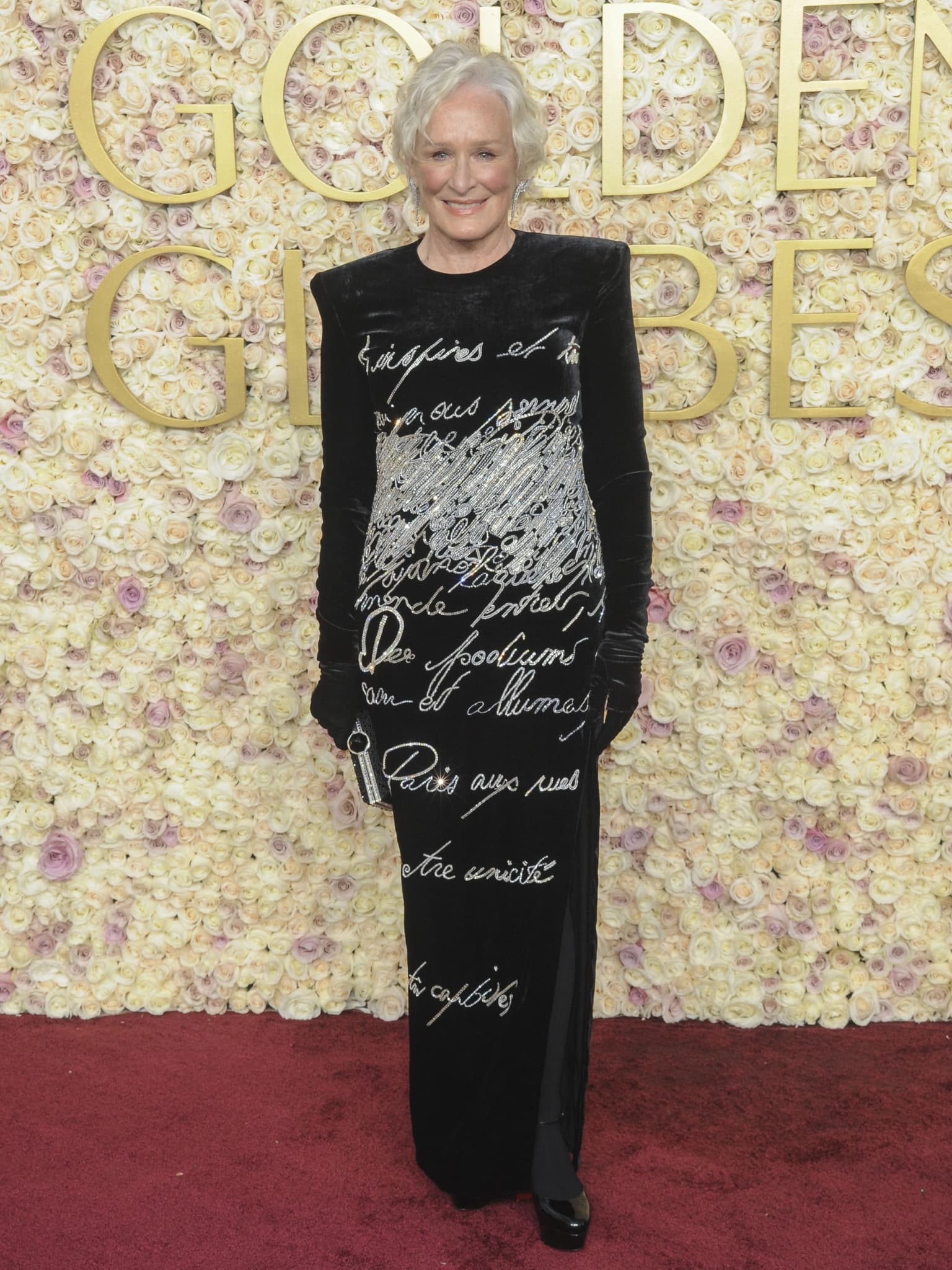 Glenn Close erklärt, warum es ,gefährlich' ist, die Geschichte zu ignorieren.