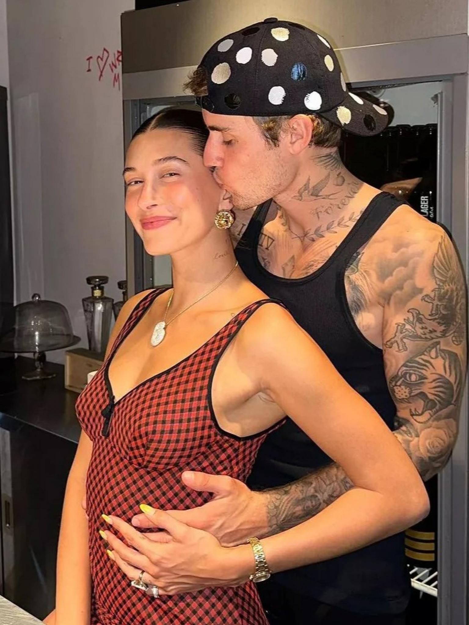 Justin Bieber schwärmt von seiner Frau Hailey anlässlich ihres fünften Hochzeitstages