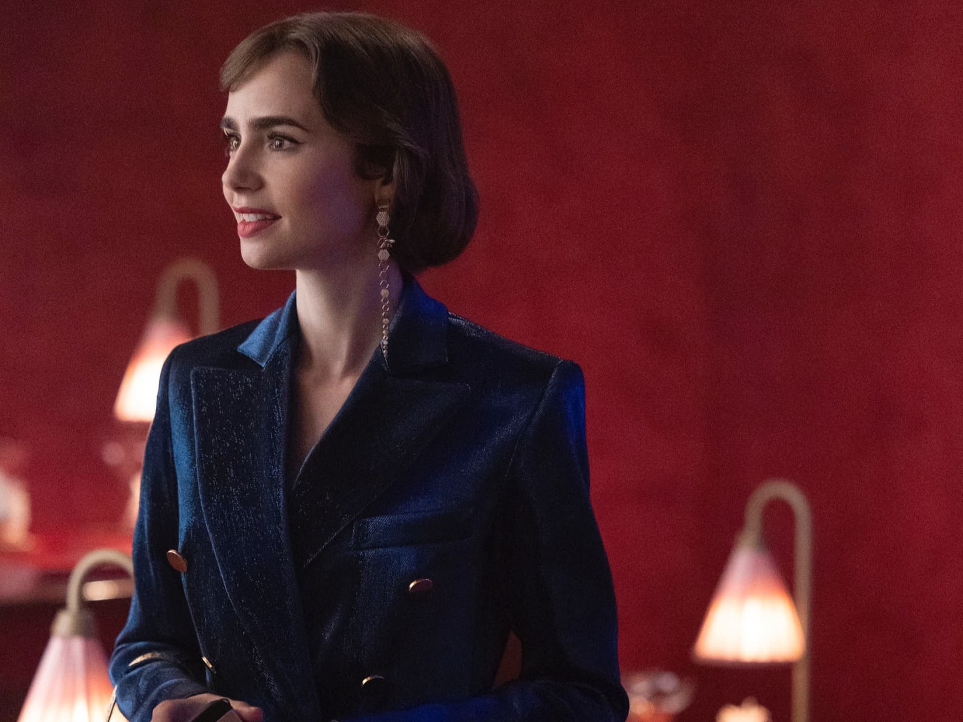 Emily in Paris: Drehstopp wegen Autorenstreik