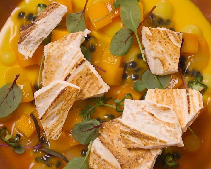 Playboy Lifestyle - Kochen und Genießen Spezial - Mango Panna cotta selbst gemacht mit Chef-Koch Luis Ayala