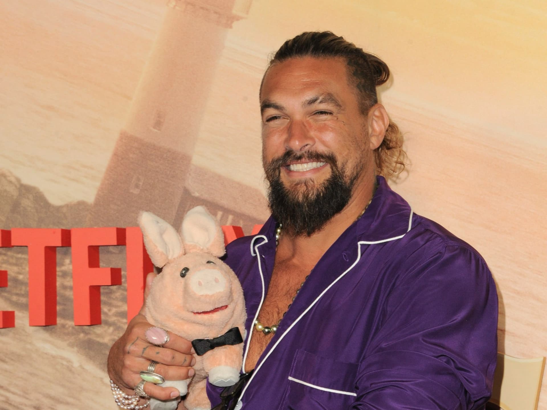 Jason Momoa: Kein Haus, aber Obdach