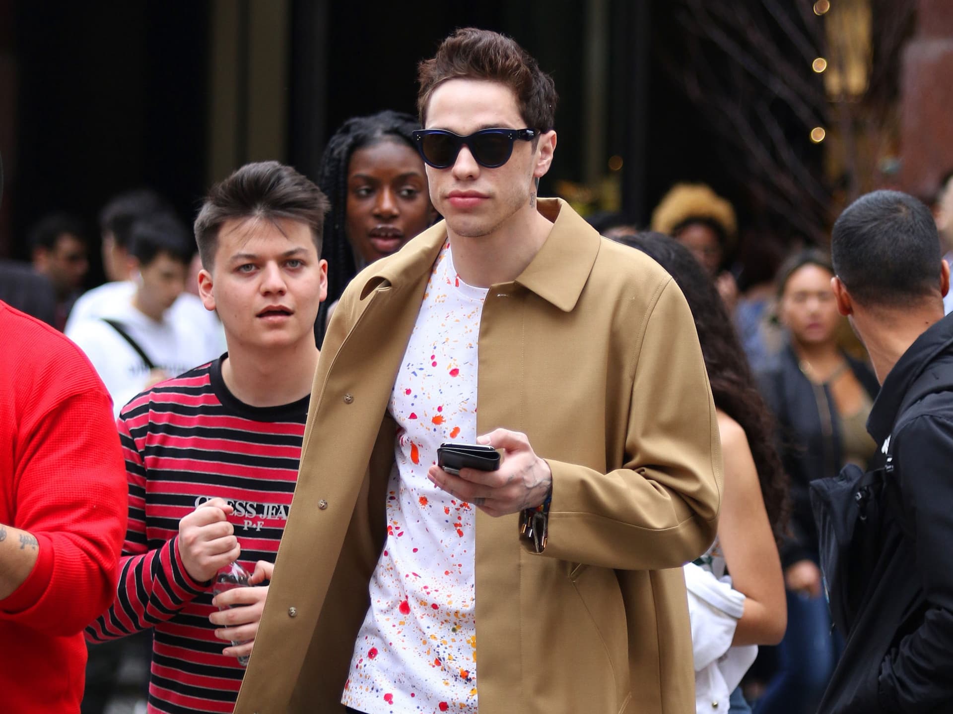 Pete Davidson erzählte, dass er in Zukunft etwas 'ernsthafteres' tun möchte.