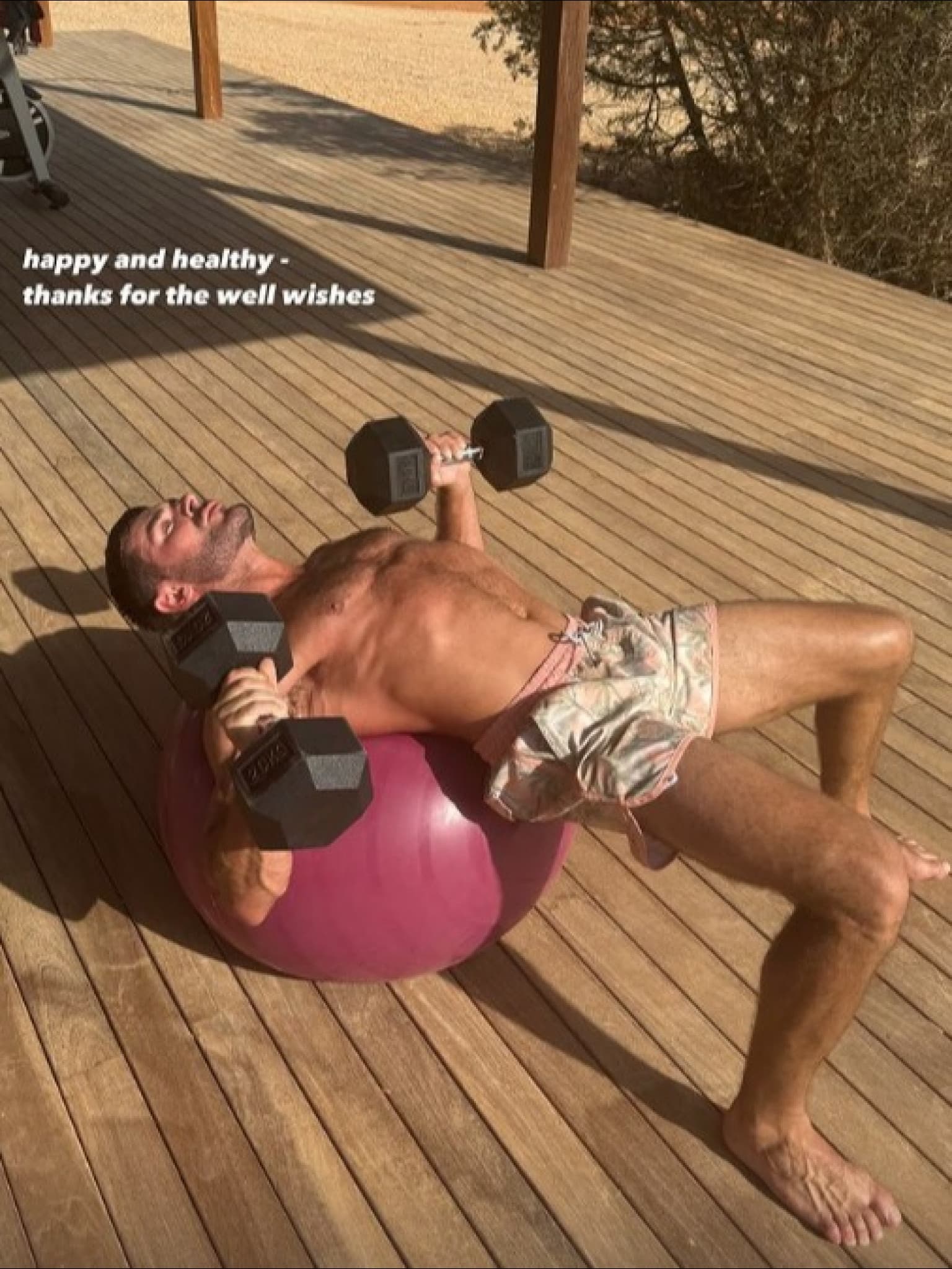 Zac Efron ,glücklich und gesund' nach ,kleinem' Badeunfall