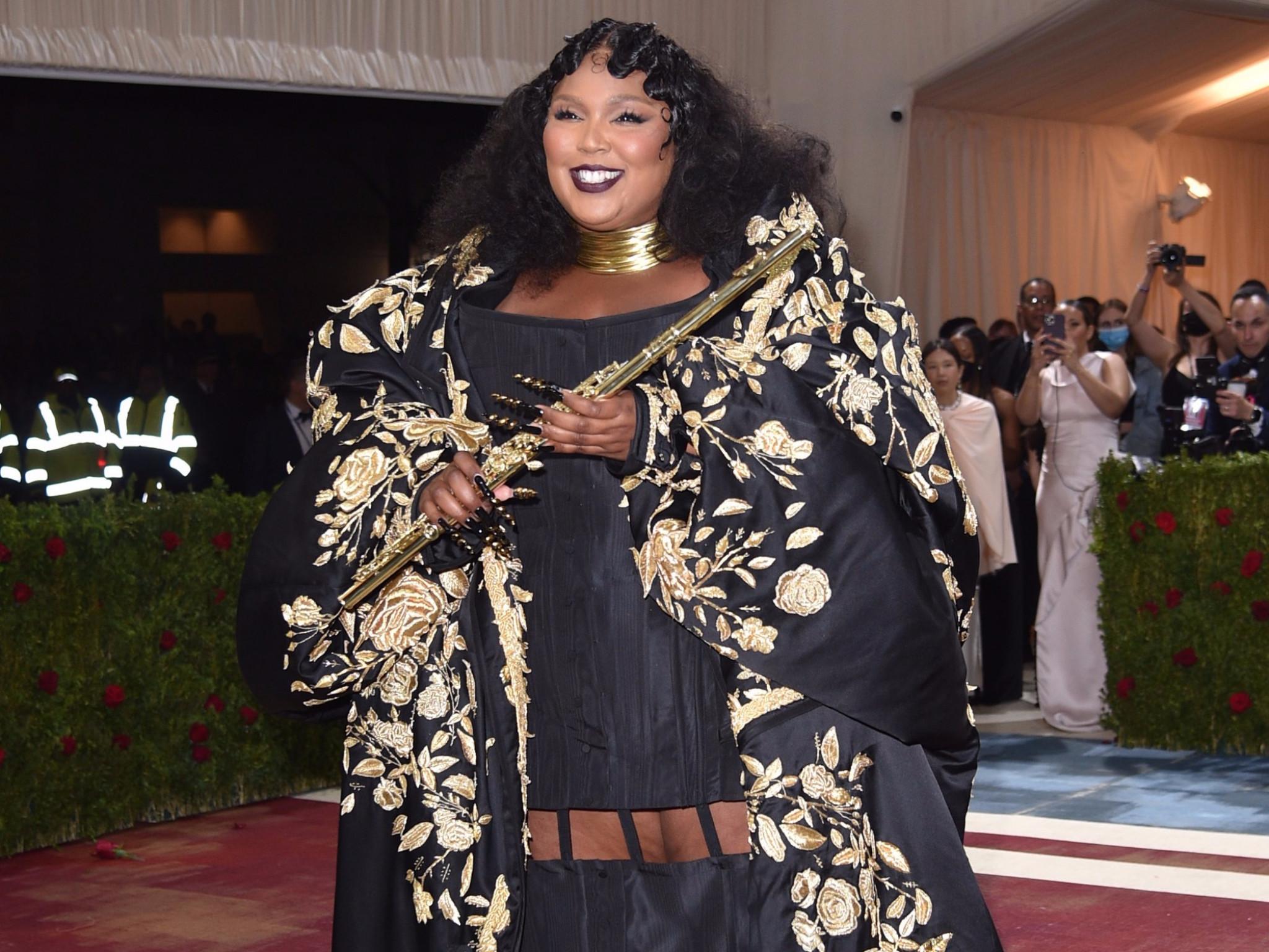 Lizzo ist von einer Dokumentarfilmerin wegen angeblich respektlosen Verhaltens kritisiert worden